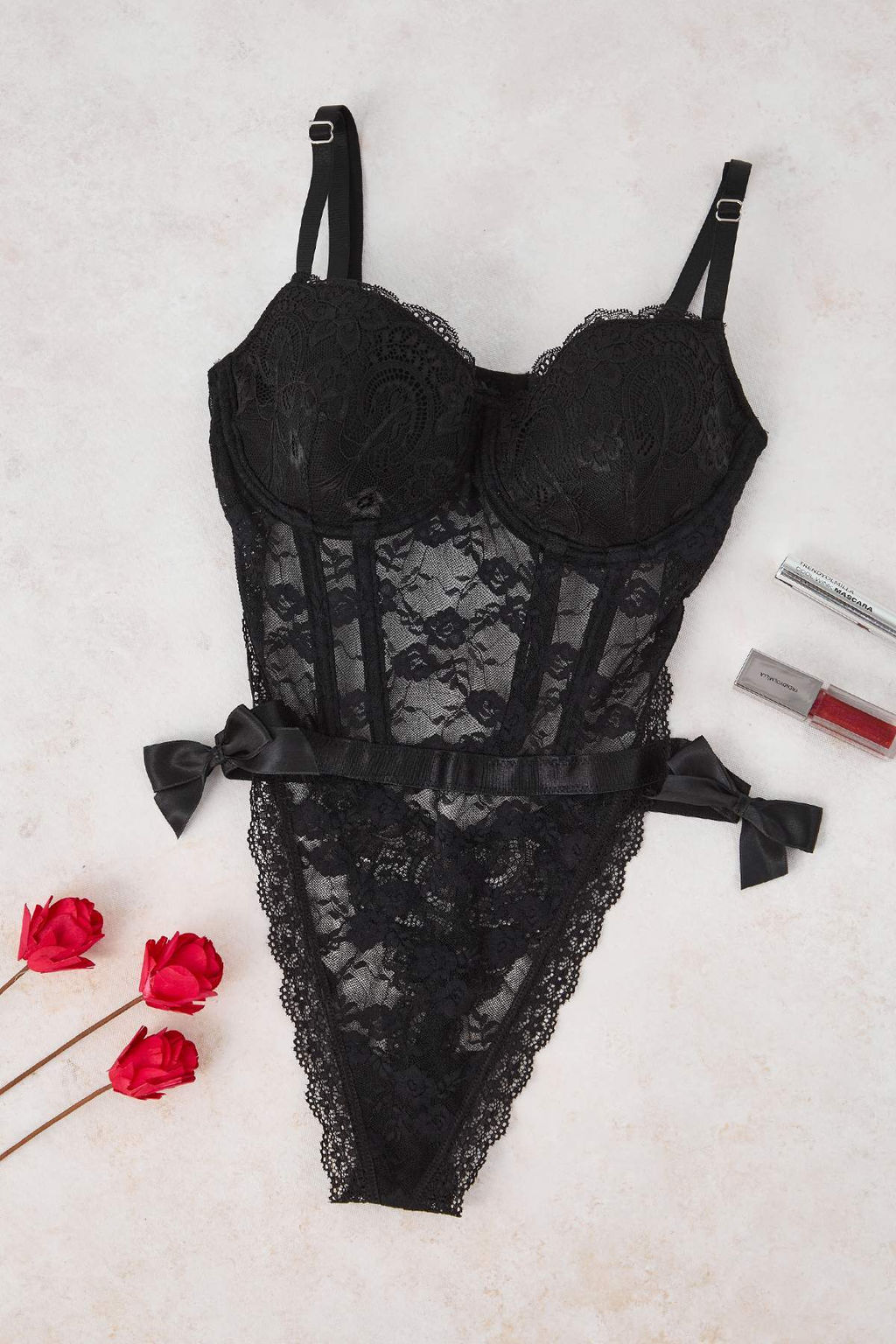 Siyah Dantel Fitted Fiyonklu Duz Kaps?z Body THMAW26BD00007