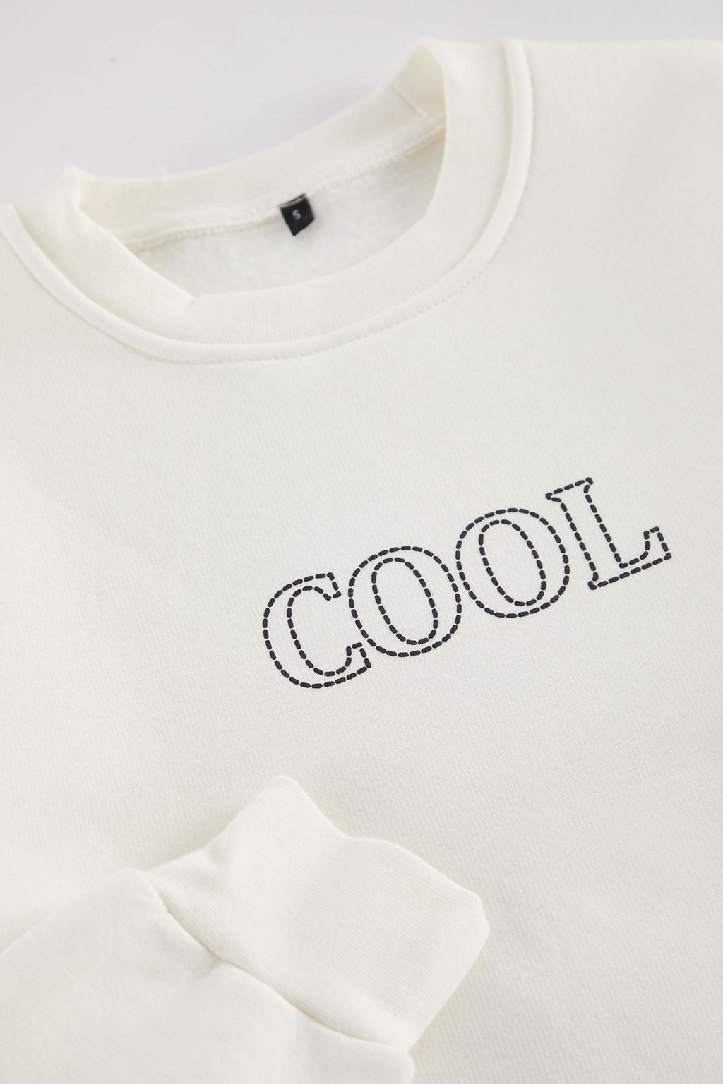 Beyaz Regular/Normal Kesim Kabar?k Yaz? Bask?l? Ici Polarl? Sweatshirt TMNAW25SW00190 - Trendyolmilla фото 8