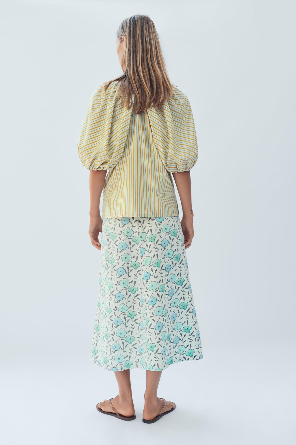 BLUSA RAYAS MANGA ABULLONADA LIMITED EDITION / Lima - Zara фото 3