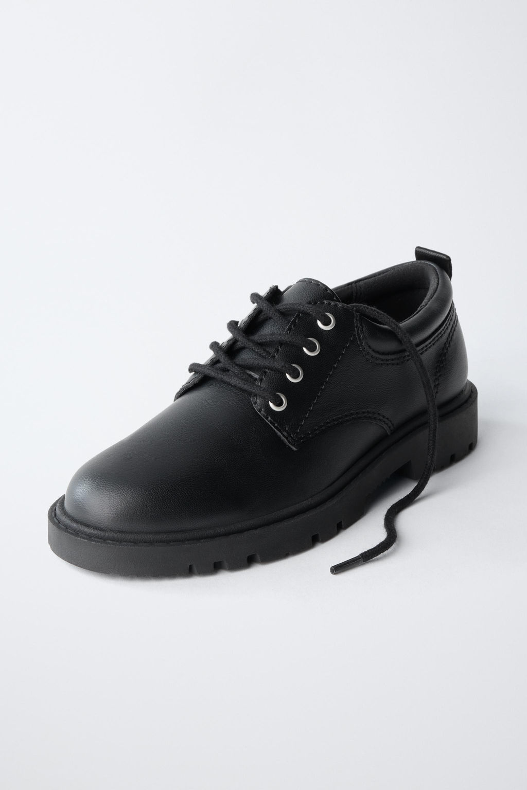 BLUCHER CORDONES / Negro