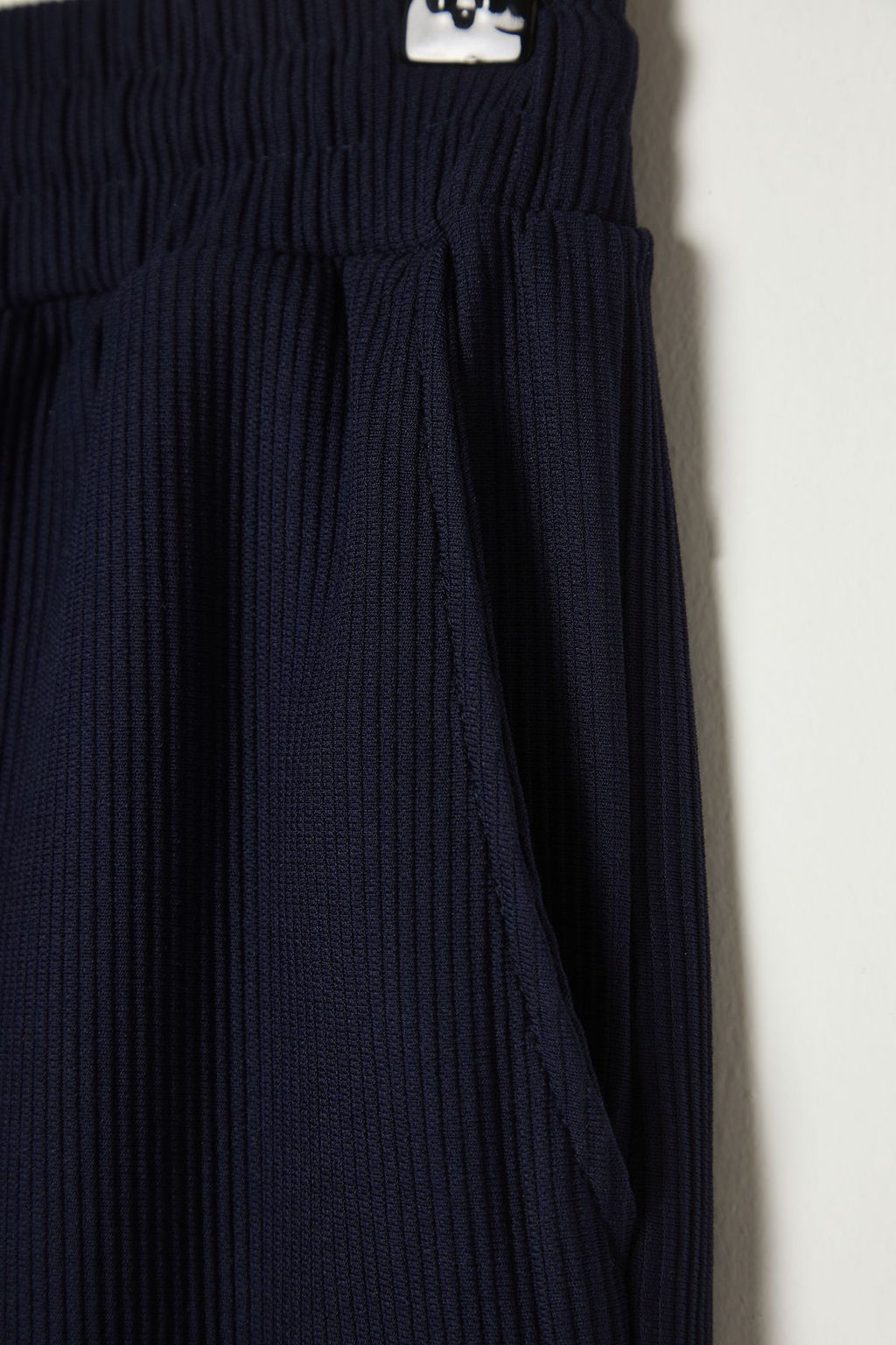 Basic Lacivert Regular/Normal Kesim Orta Boy Bagc?kl? Dokulu K?r?smaz Ottoman Sort TMNSS23SR00039