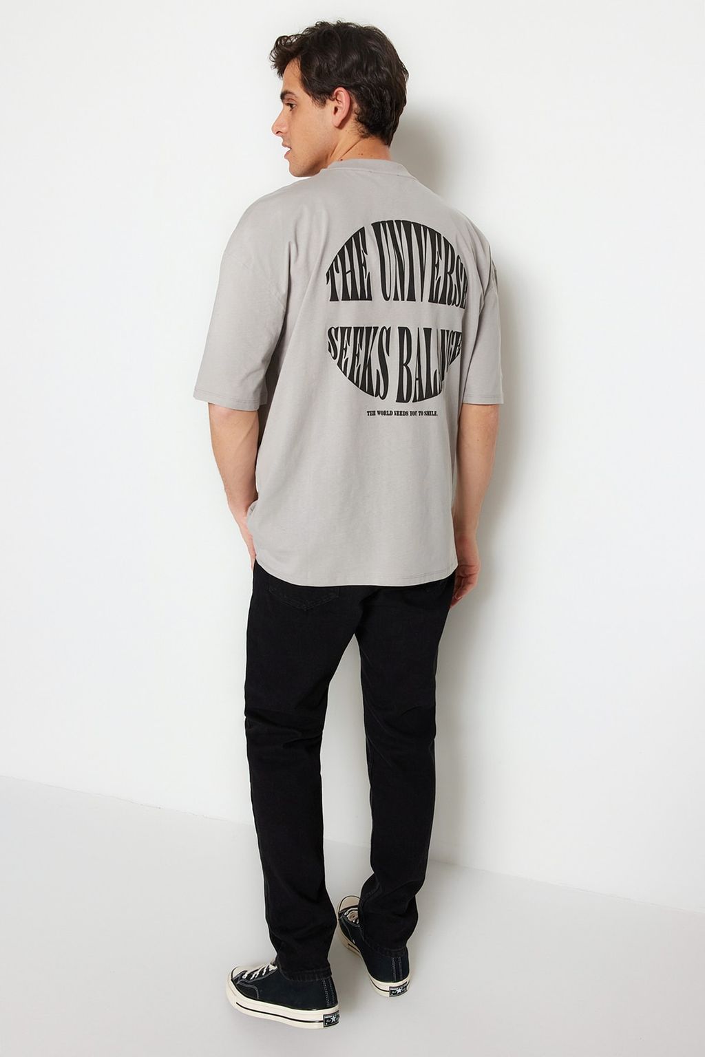 Trendyolmilla Man Gri Oversize Kabar?k Yaz? Bask?l? %100 Pamuklu T-Shirt TMNSS23TS00190  фото 5