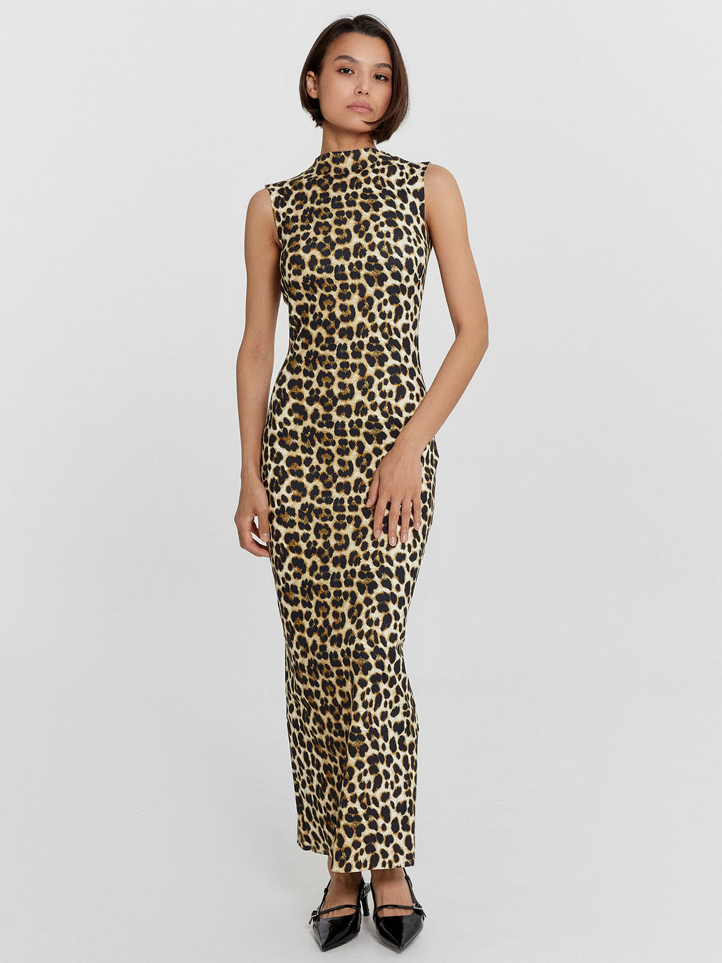 Платье Mark Formelle x Ольга Бузова леопардовое с вырезом на спине