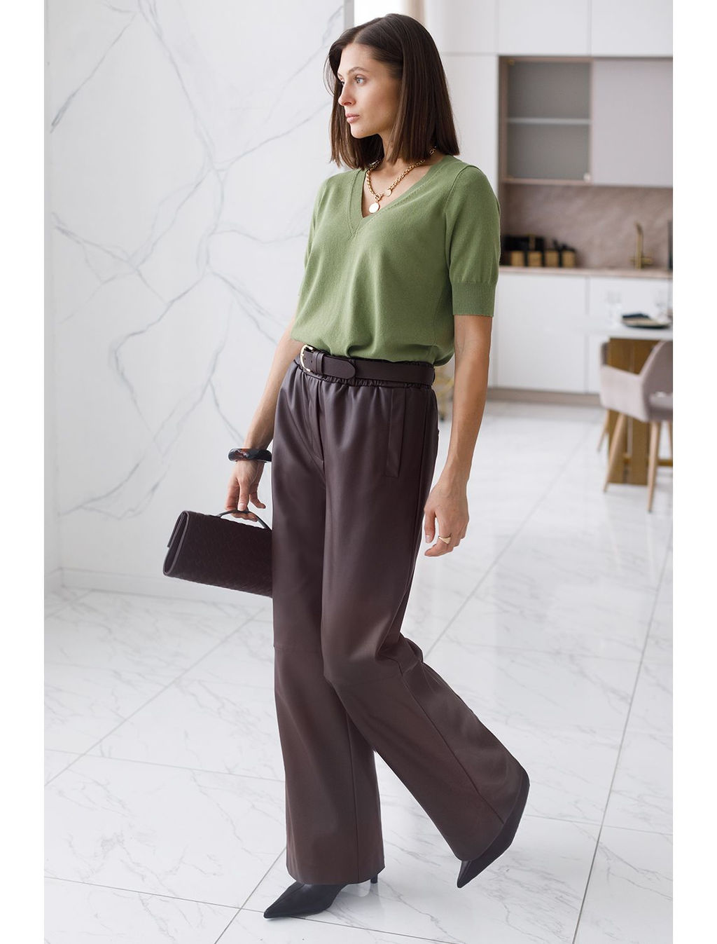 Широкие кожаные брюки-трубы с поясом - Vilatte фото 4