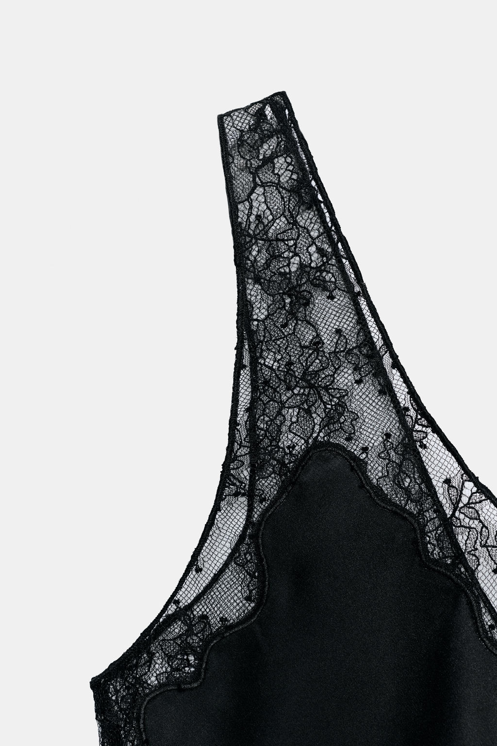 TOP SATINADO ENCAJE ZW COLLECTION / Negro