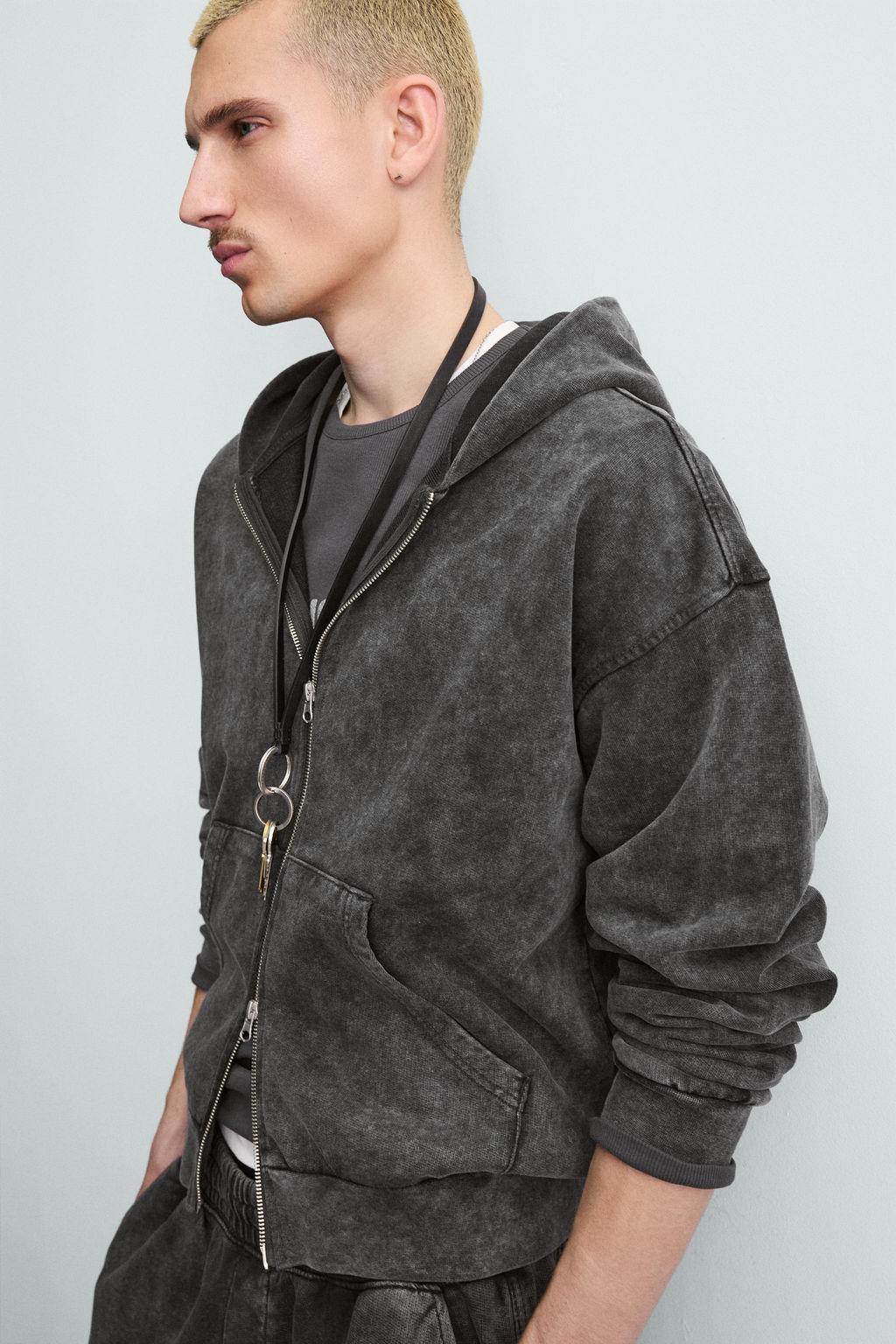 SUDADERA LAVADA CREMALLERA CAPUCHA / Antracita oscuro - Zara фото 6