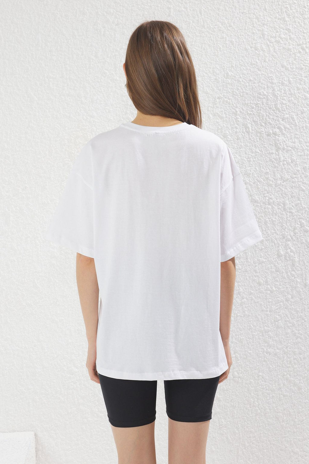 TRENDYOLMILLA Kahverengi Oversize/Genis Kal?p Bask?l? Orme T-Shirt TWOSS25TS00121  фото 5