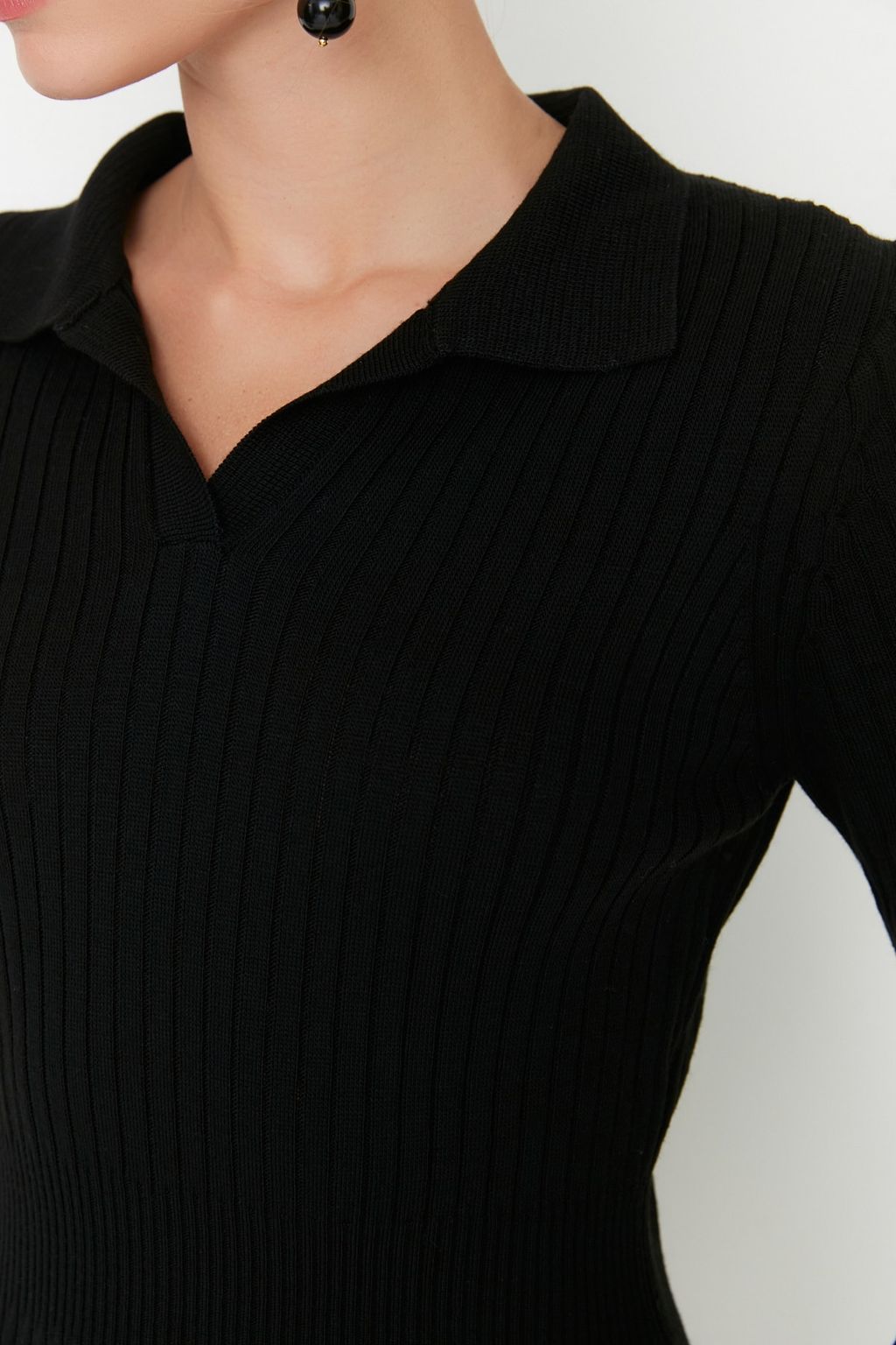 TRENDYOLMILLA Siyah Midi Triko Polo Yaka Elbise TWOAW22EL1376  фото 25