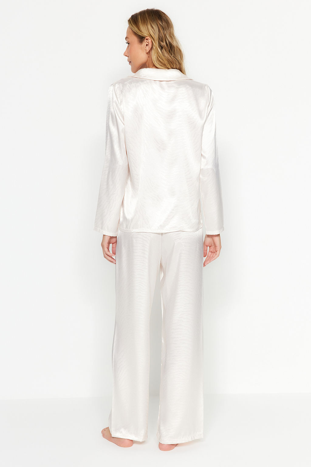 Beyaz Zebra Desenli Saten Dokuma Pijama Tak?m? THMAW24PT00001 - Trendyolmilla фото 7