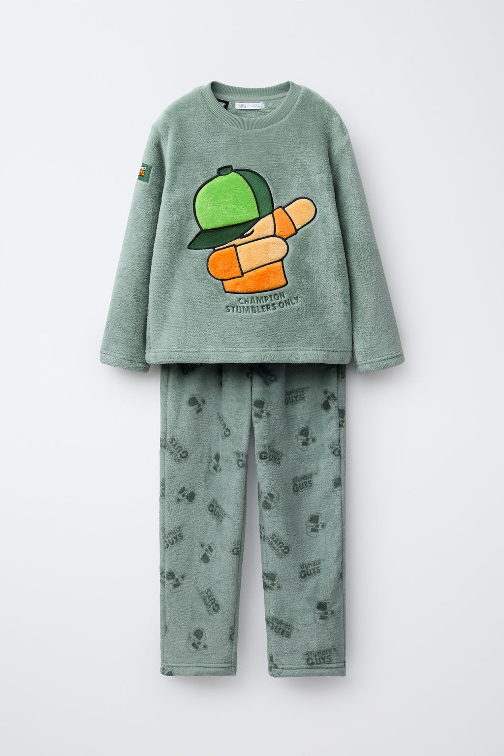 AGES 6-14 / STUMBLE GUYS SCOPELY FLEECE PYJAMAS