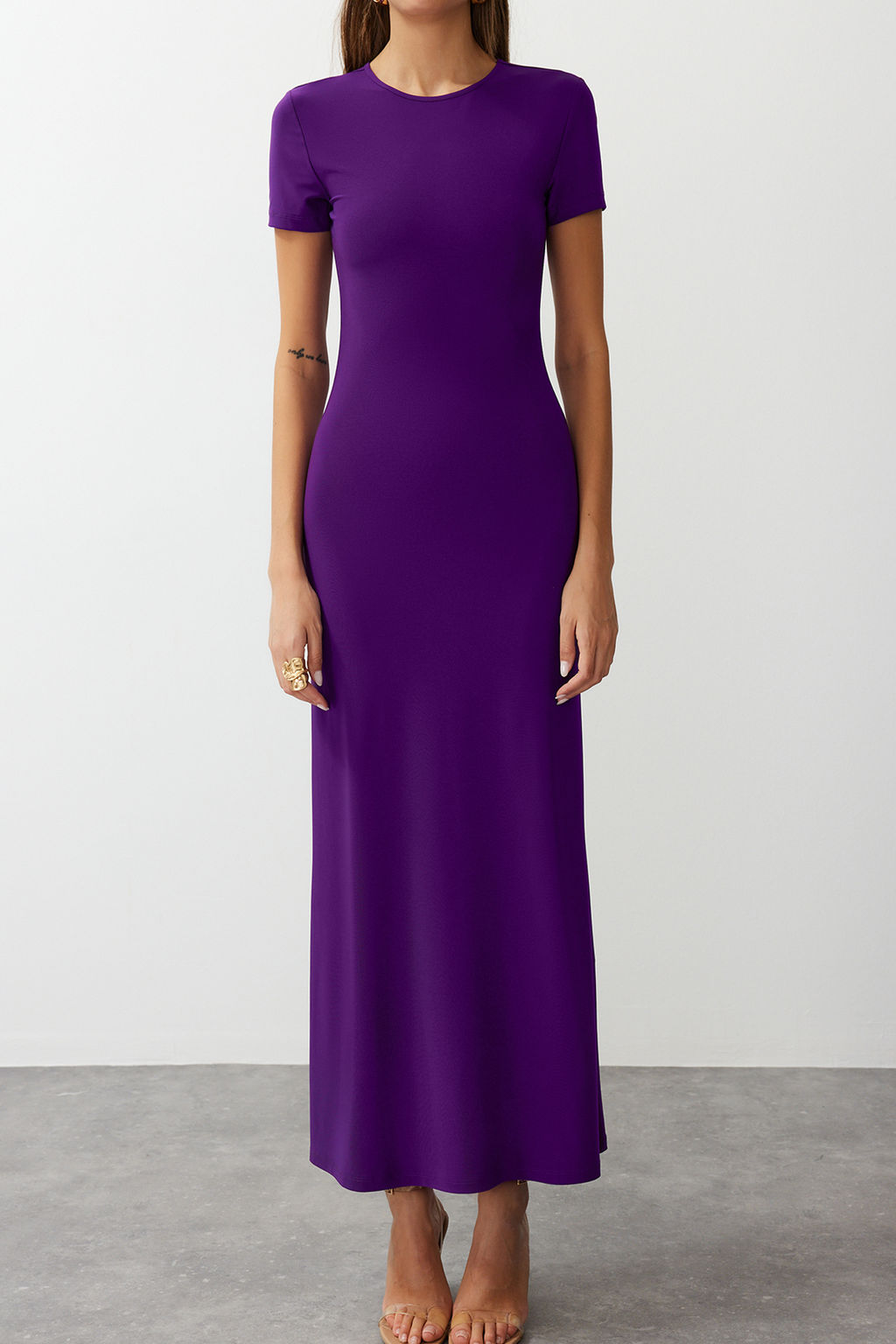 TRENDYOLMILLA Bordo K?sa Kol Vucuda Oturan Bisiklet Yaka Esnek Orme Maxi Kalem Elbise TWOSS24EL00097  фото 12