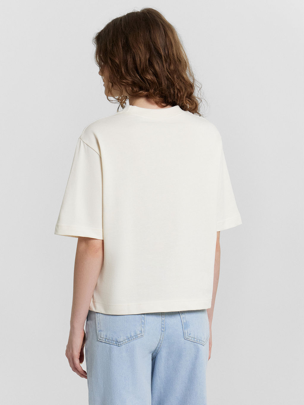 Футболка женская кремовая с принтом из коллекции Art U Wear молочный +печать3 112862 - Mark formelle фото 5