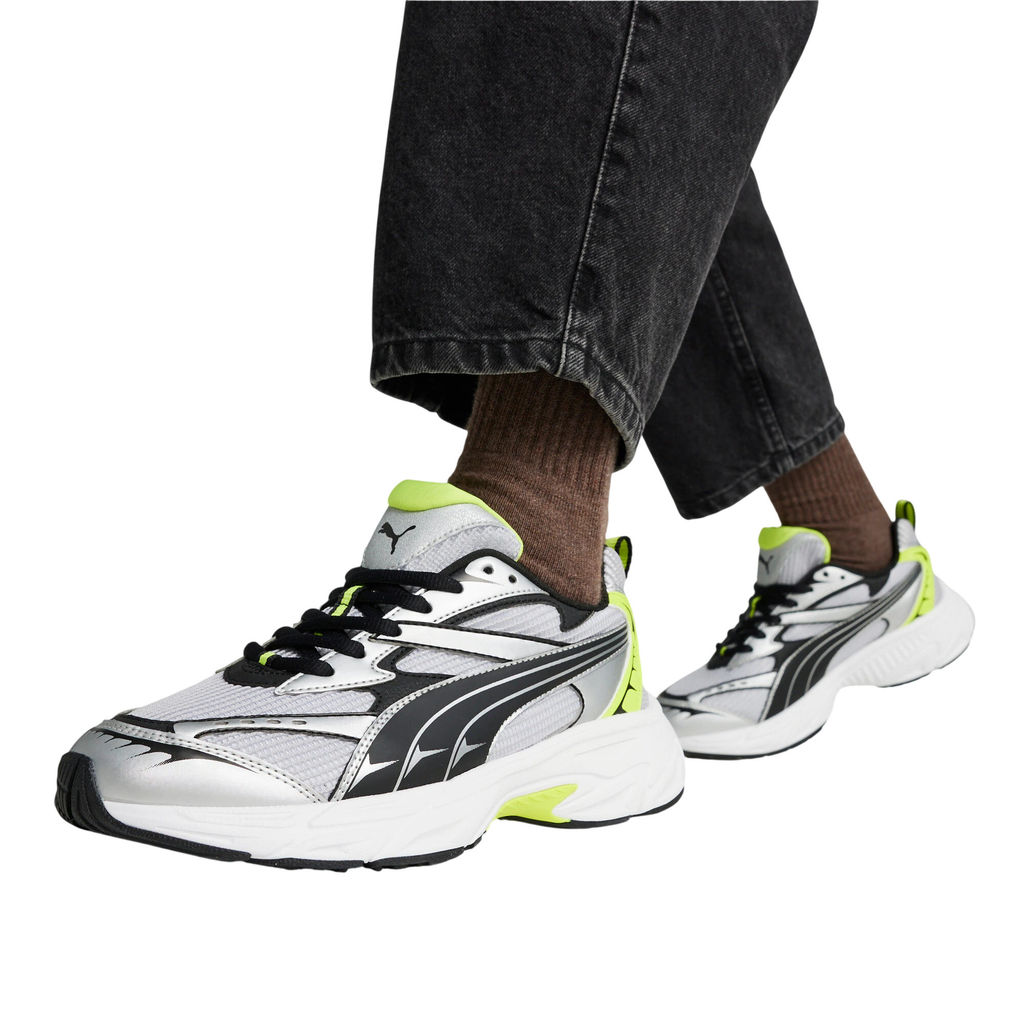 Кроссовки взрослые