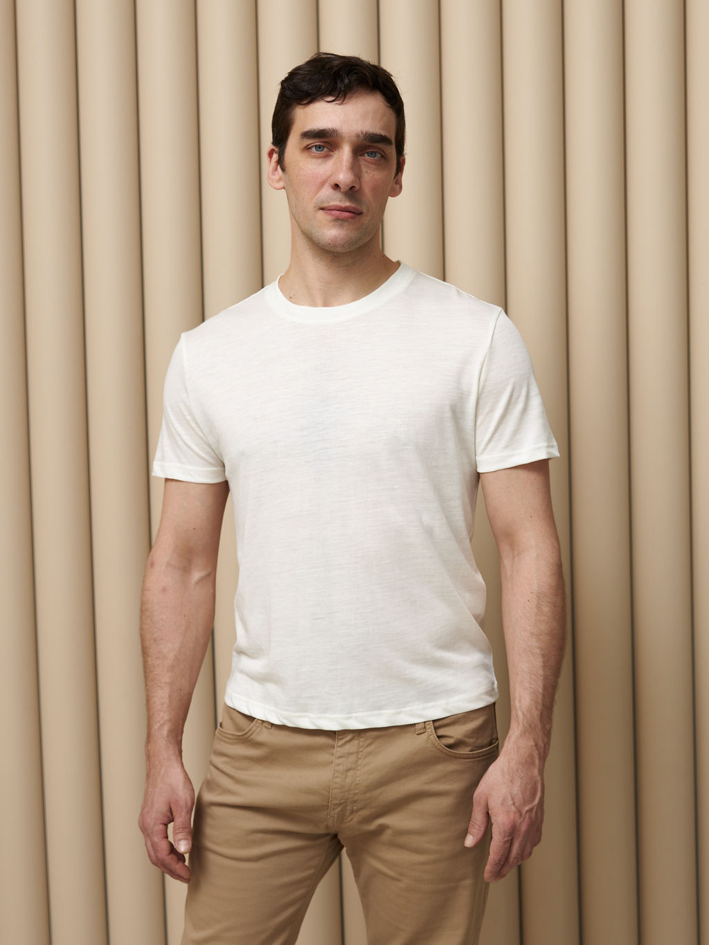 Футболка из крапивы мужская молочная 572-2