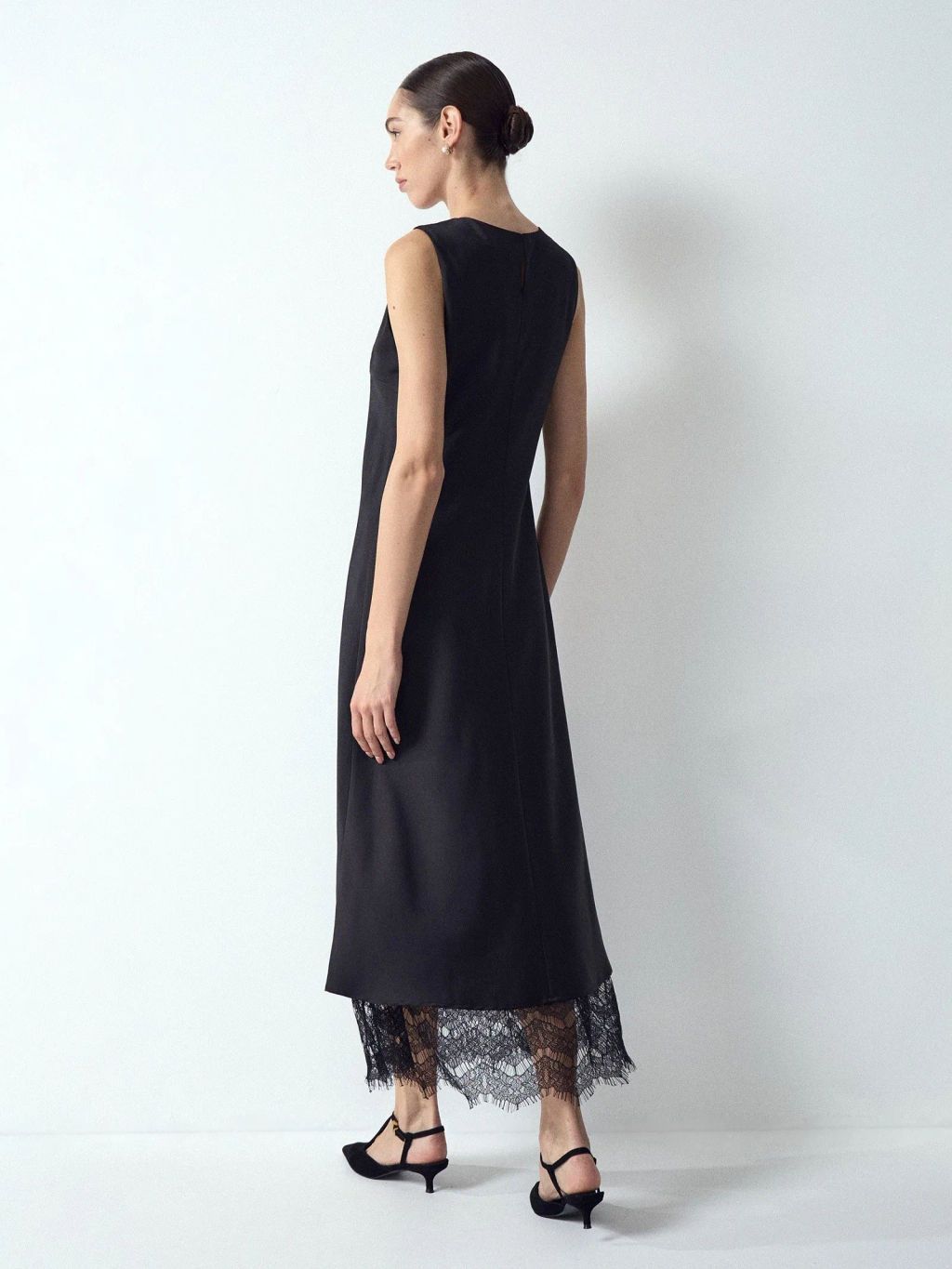 Платье макси с кружевной вставкой - Emka фото 4