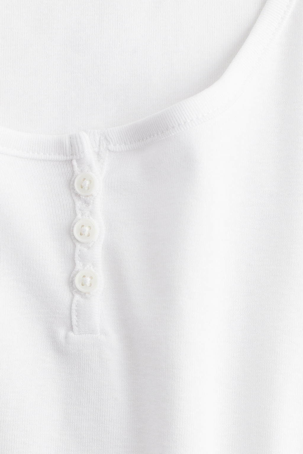 Camiseta con escote en U y tapeta de botones - H&m фото 3