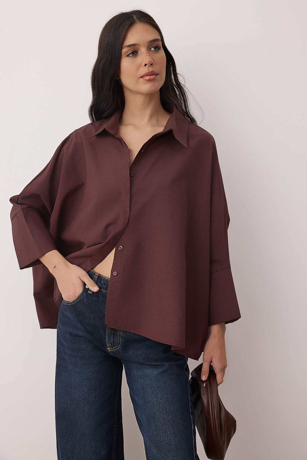 Beyaz Genis Mansetli Oversize Dokuma Gomlek TWOAW26GO00130