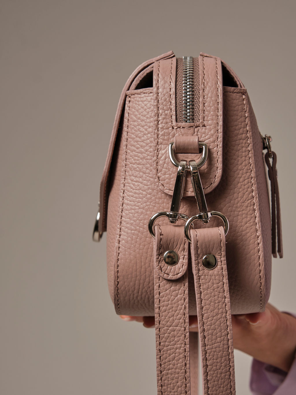 Сумка кожаная через плечо Azaro 3684 фруктовый мусс