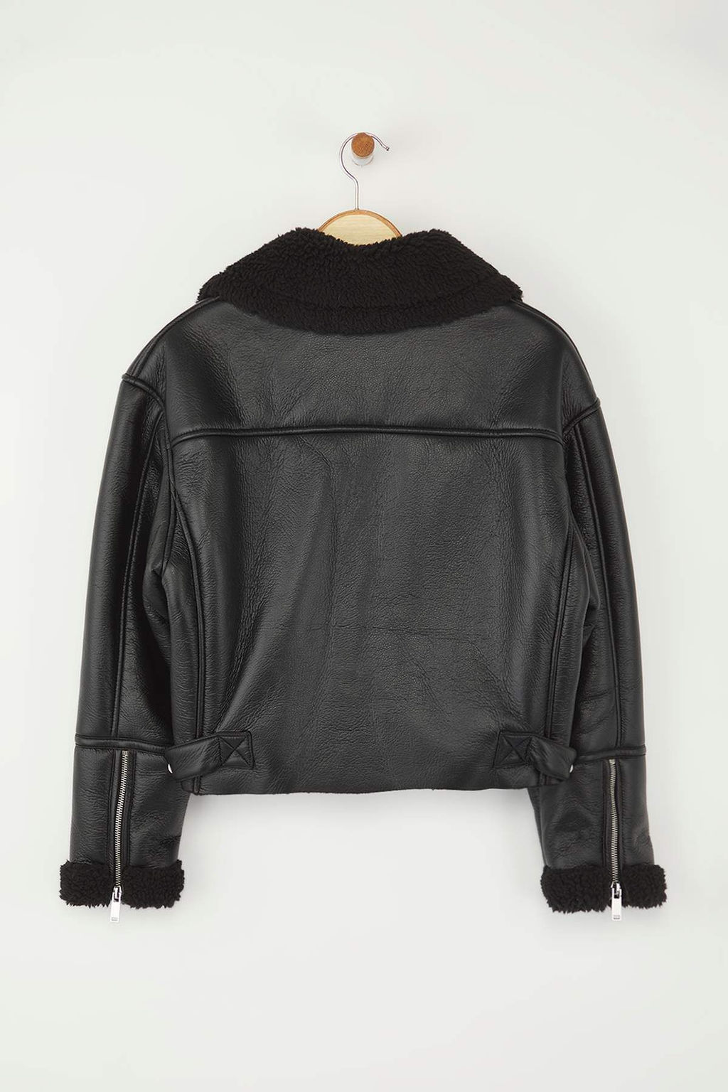 Siyah Regular Kal?p Pelus Detayl? Suni Deri Biker Ceket Mont TWOAW24MO00279