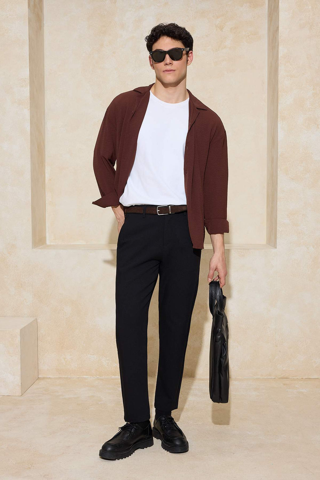 Siyah Erkek Regular Fit Chino Mevsimlik Pantolon TMNSS26PL00006 - Trendyolmilla фото 11