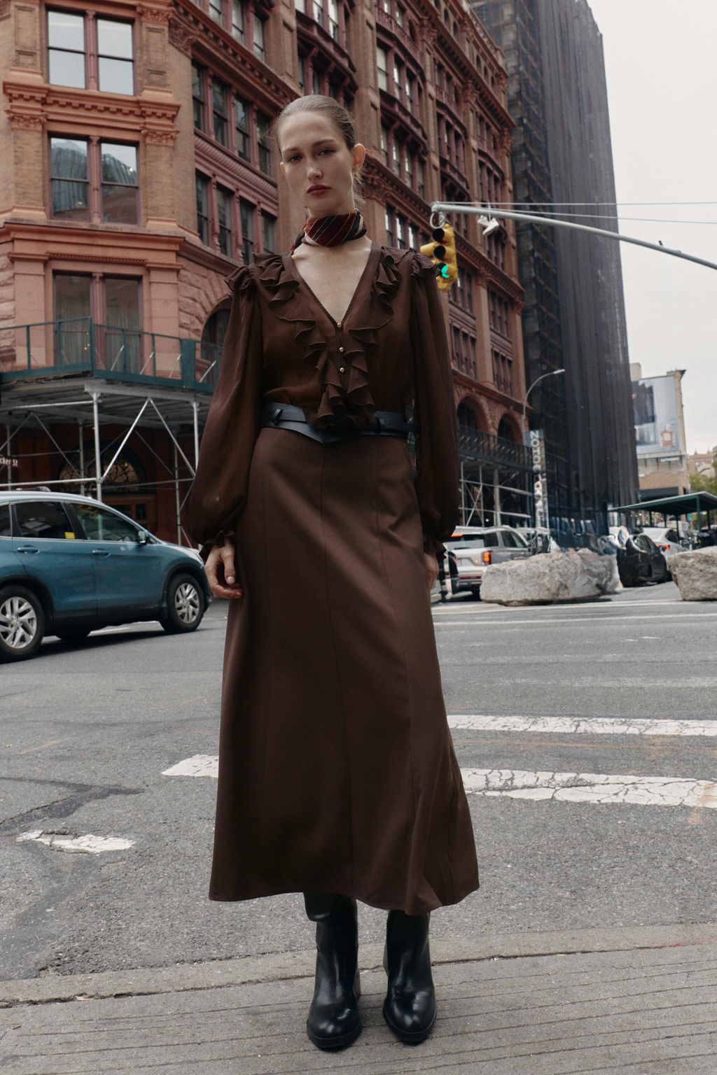 MIDI DRESS WITH CONTRASTING BELT