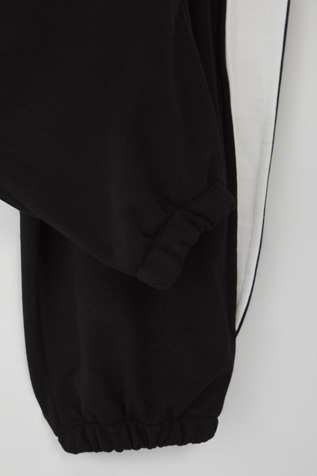 TRENDYOL MAN Siyah Un?sex Oversize/Genis Kesim Tas Panel Detayl? Esofman Alt? TMNSS25EA00004 - Trendyolmilla фото 7