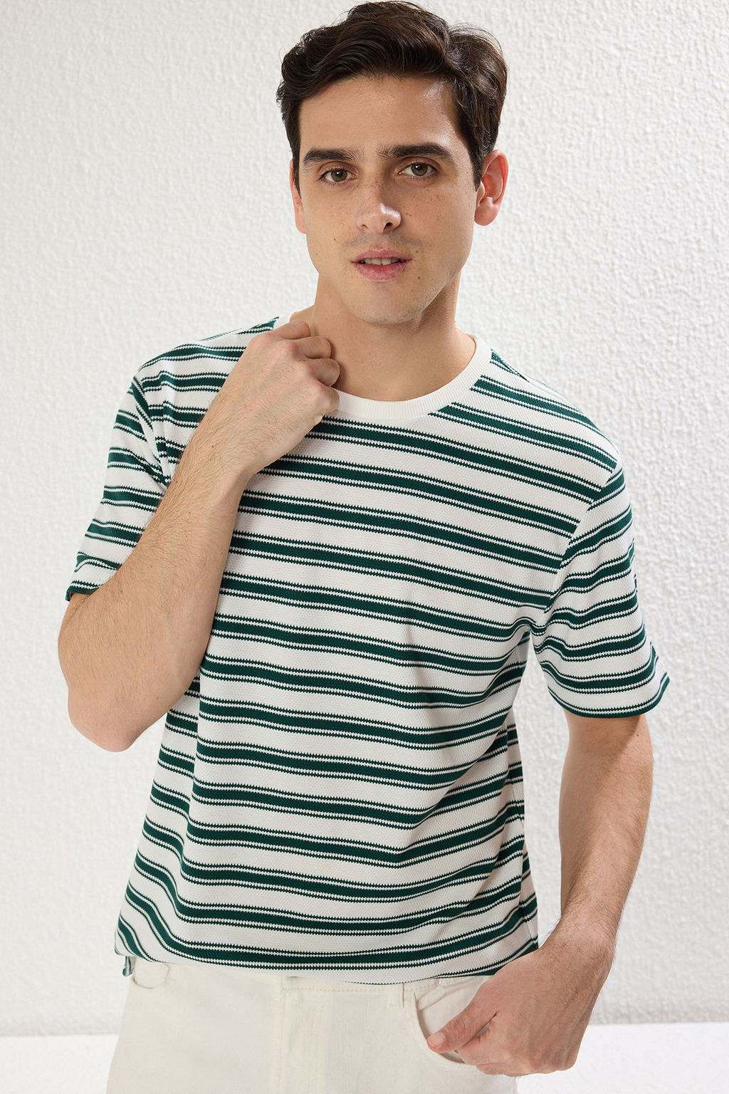 TRENDYOL MAN Cok Renkli Regular/Normal Kesim Dokulu T-Shirt TMNSS25TS00041 - Trendyolmilla фото 2