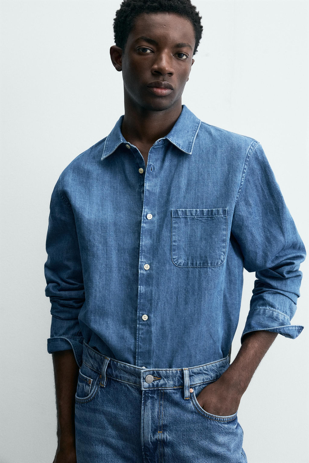 CAMISA REGULAR FIT CHAMBRAY / Azul medio - Zara фото 5