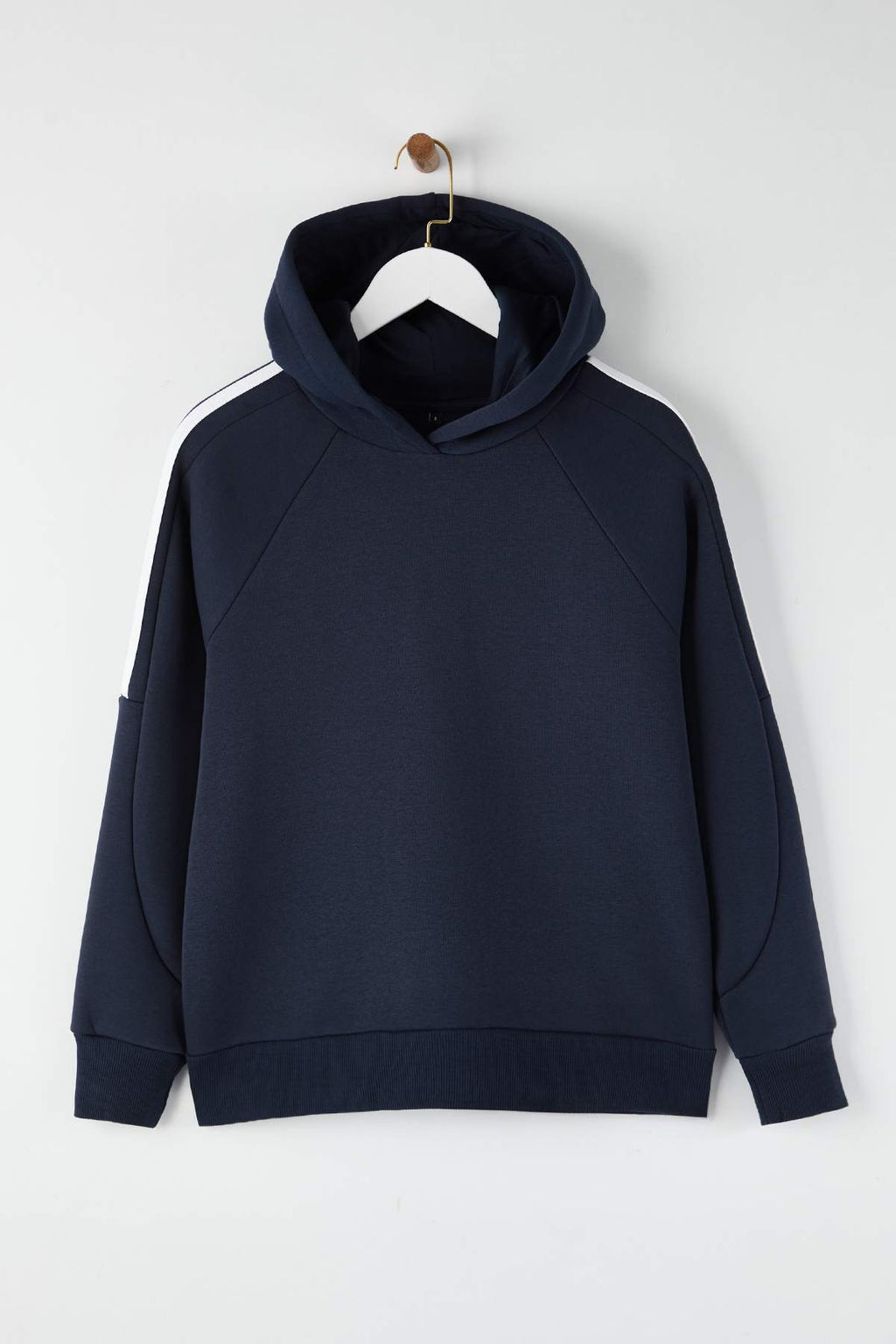 Teen Lacivert Kapusonlu ve Biye Detayl? Oversize/Genis Kal?p Orme Sweatshirt TWOAW26SW00107 - Trendyolmilla фото 5