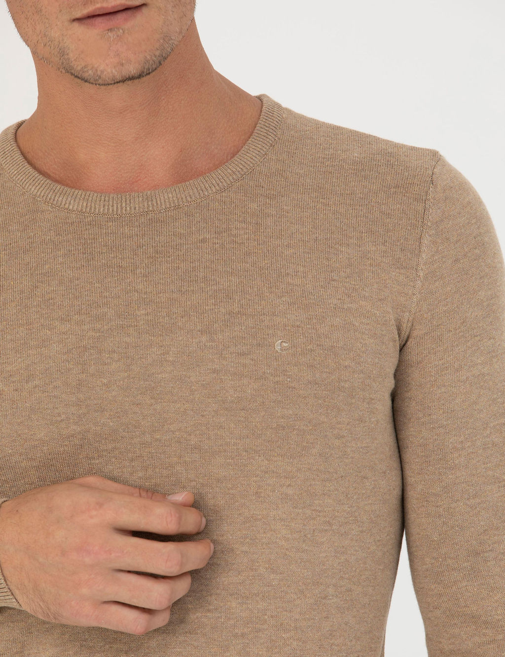 Верблюжий трикотаж приталенного кроя с круглым вырезом - Cacharel фото 7