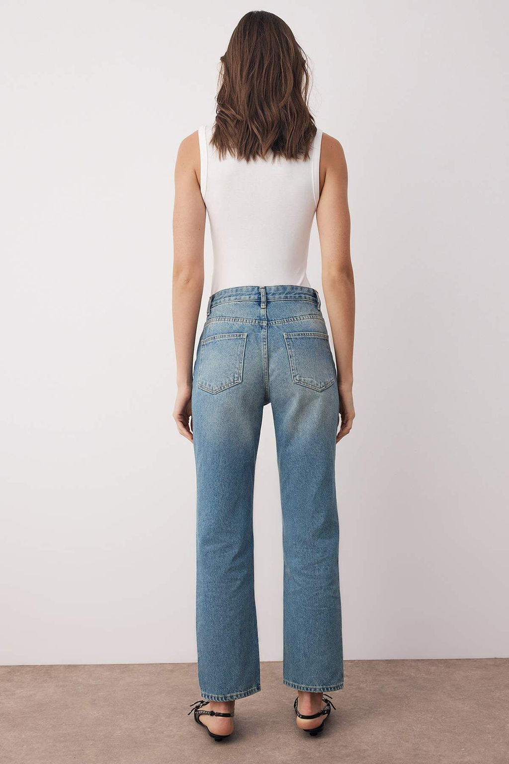 Mavi Yuksek Bel Asimetrik Kapama Straight Jeans TWOAW26JE00132 - Trendyolmilla фото 4