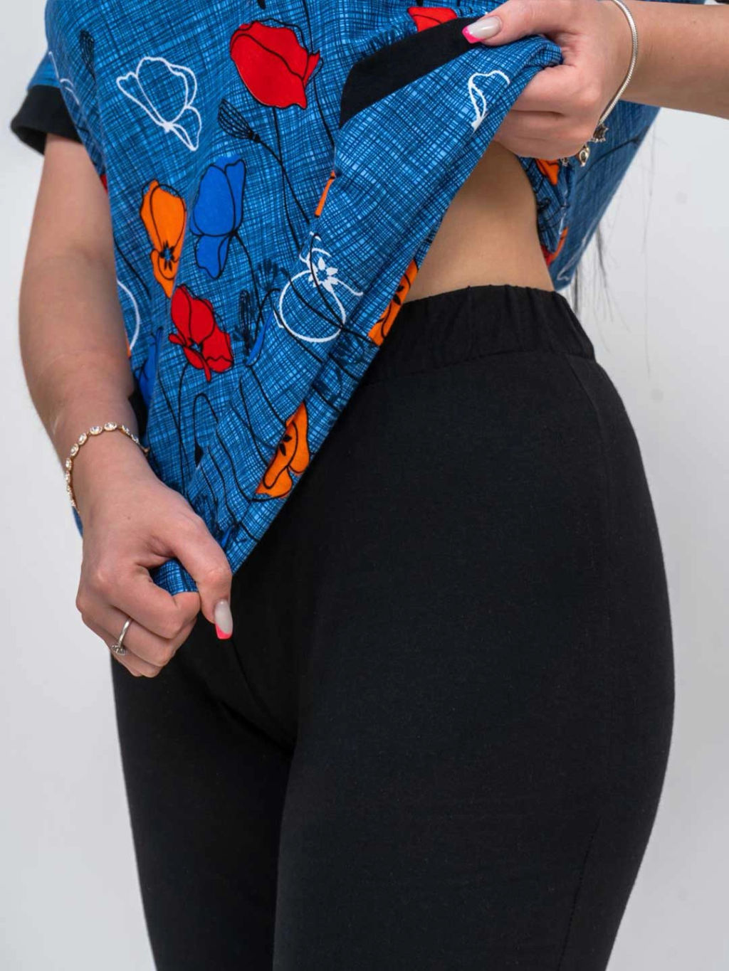 Костюм женский, цвет черный синий