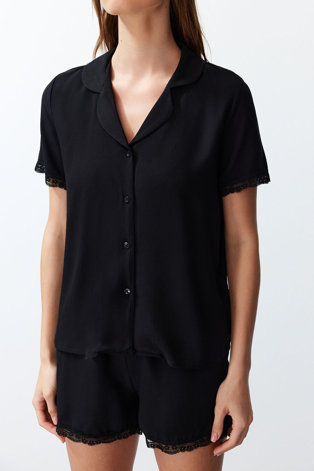 Trendyolmilla Siyah Dantelli Viskon Sortlu Dokuma Pijama Tak?m? THMSS24PT00181  фото 9