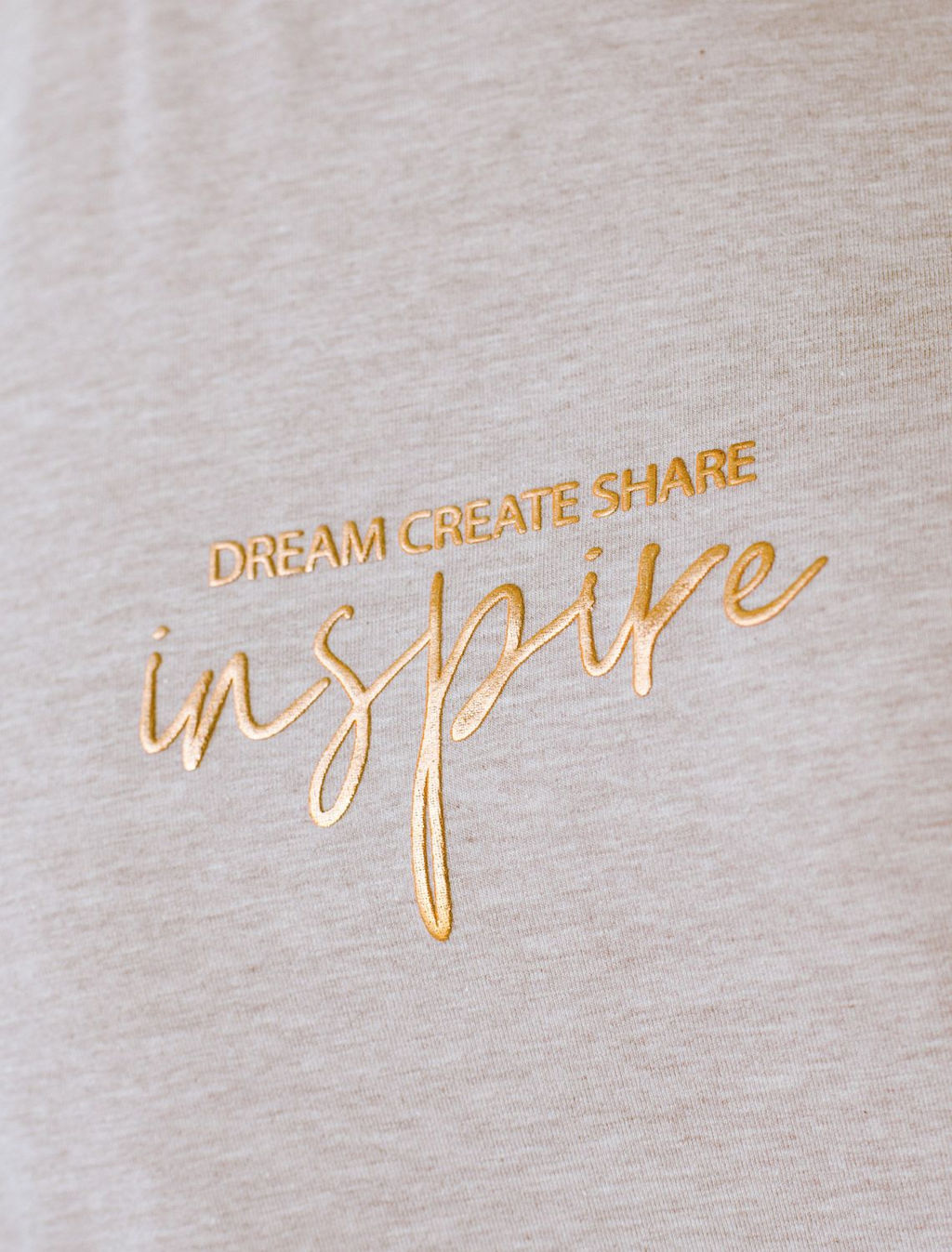 Футболка из премиального хлопка с авторским принтом