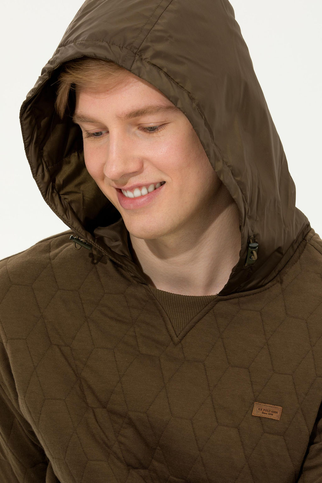 U. S. Polo Assn Мужская комфортная толстовка с капюшоном кокосового цвета - U.s. polo assn фото 3