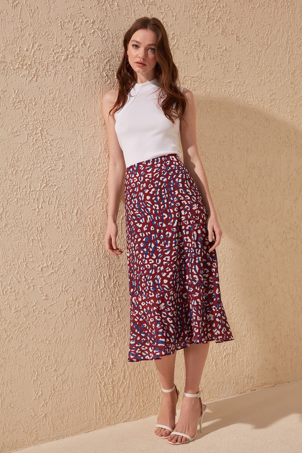 TRENDYOLMILLA Cok Renkli Ucu Volanl? Viskon Kumasl? Hayvan Desenli Midi Dokuma Etek TWOSS19FG0026  фото 3