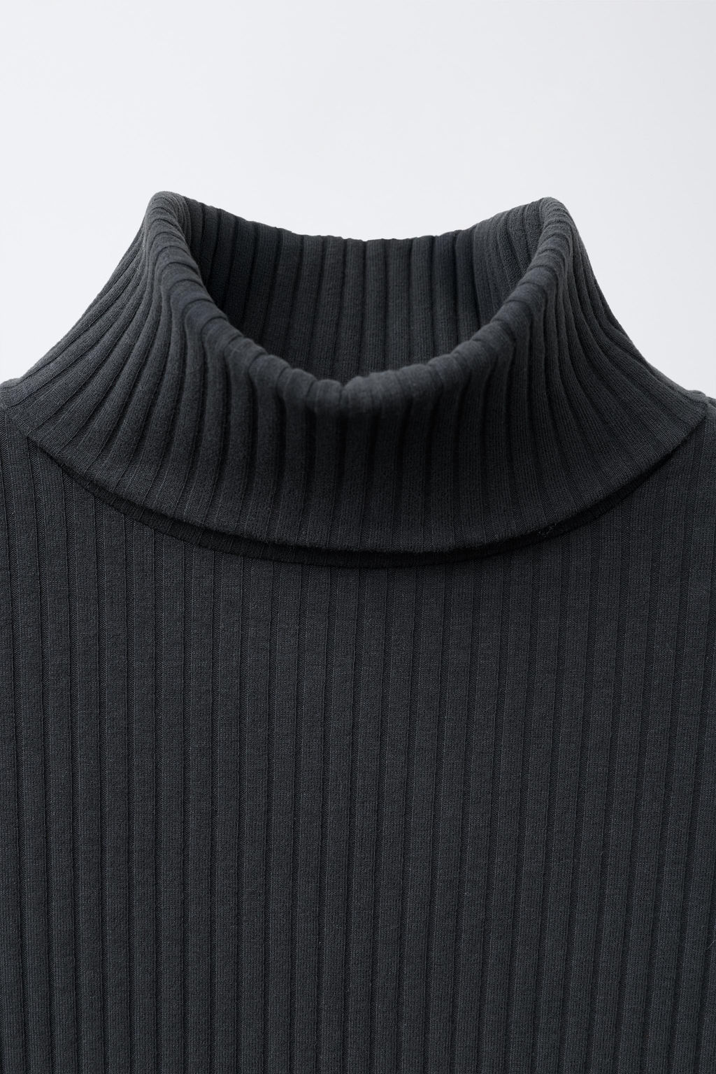 CAMISETA CANAL? CUELLO VUELTO / Gris antracita - Zara фото 3