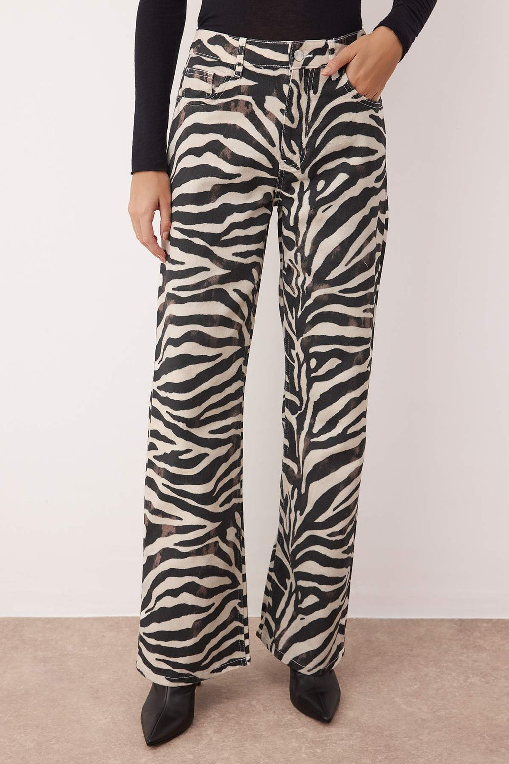 Cok Renkli Zebra Desenli Yuksek Bel Genis Paca Wide Leg Jeans TWOAW26JE00109 - Trendyolmilla фото 3