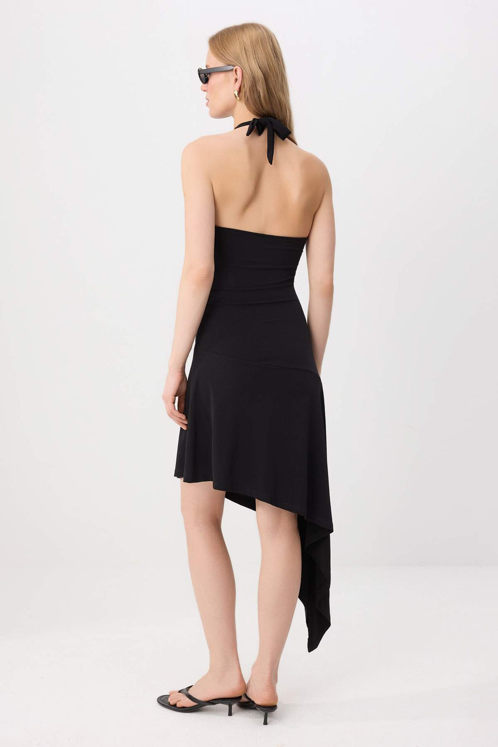 Siyah Bodycon Boyundan Ba_lamal_ Kolsuz Mini Esnek _rme Elbise TWOSS26EL01060 - Trendyolmilla фото 6