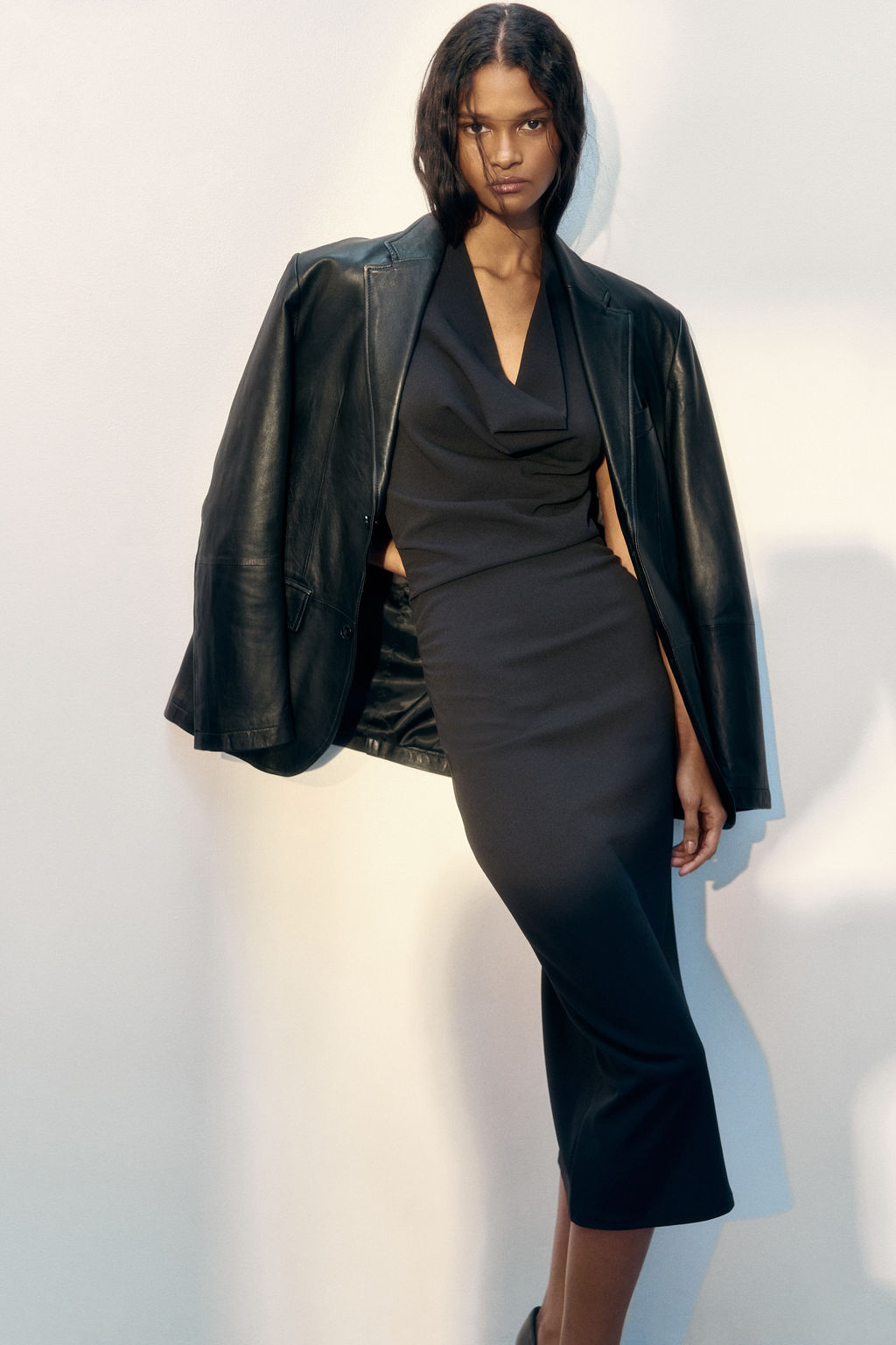Vestido halter drapeado - H&m фото 4