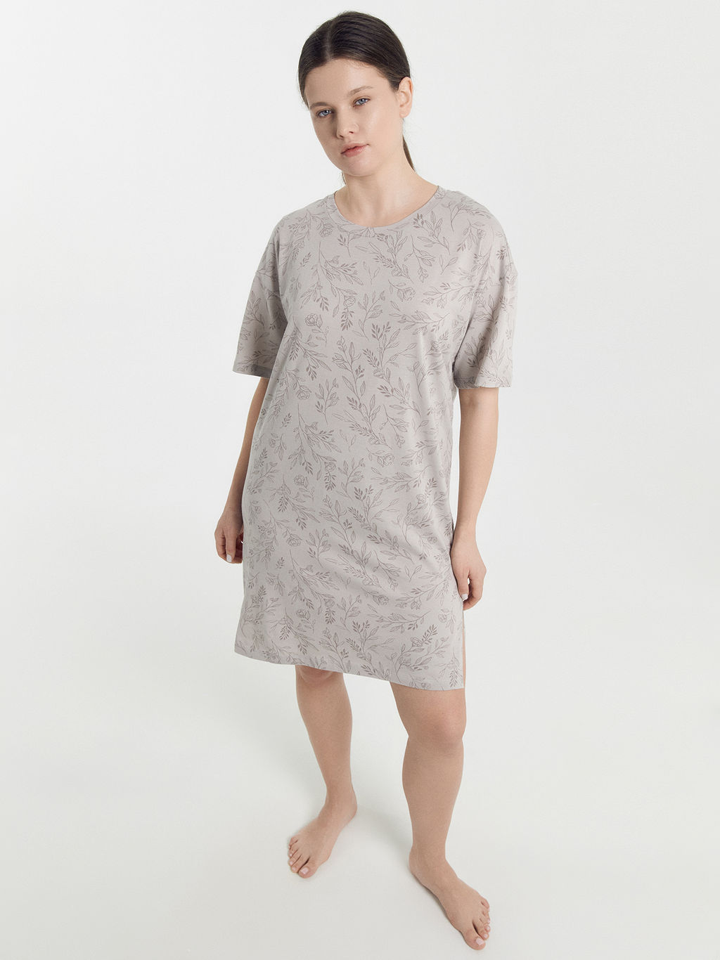 Сорочка ночная женская в сером цвете с веточками - Mark formelle фото 2