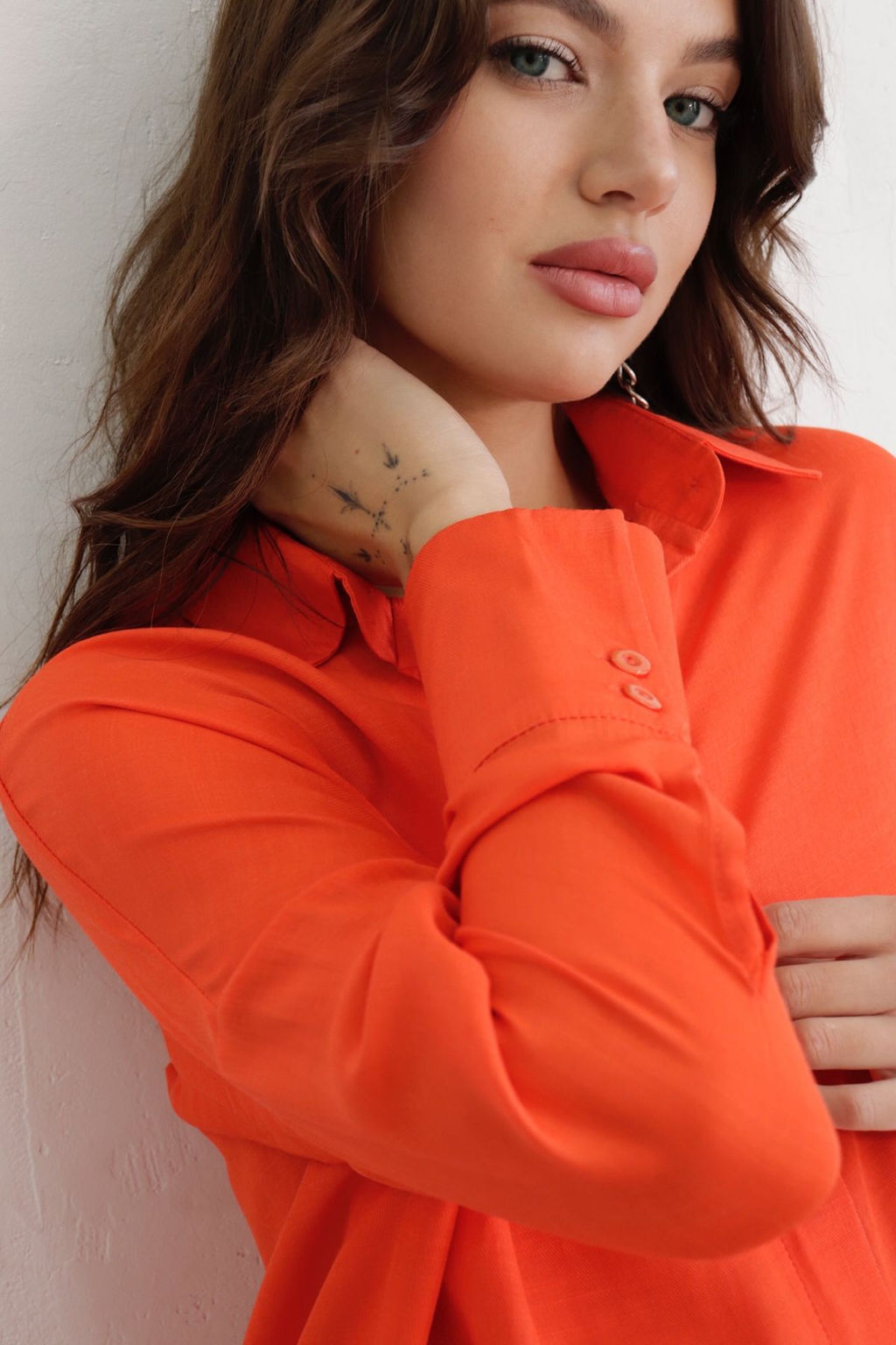 Базовая удлинённая рубашка свободного силуэта - Martichelli фото 42