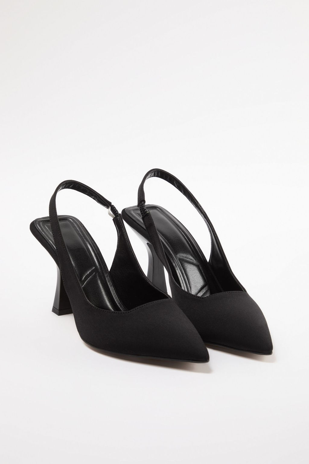 Trendyol Shoes Siyah Sivri Burun Arkas? Ac?k Kad?n Ince Topuklu Ayakkab? TAKAW25TO00010 - Trendyolmilla фото 7