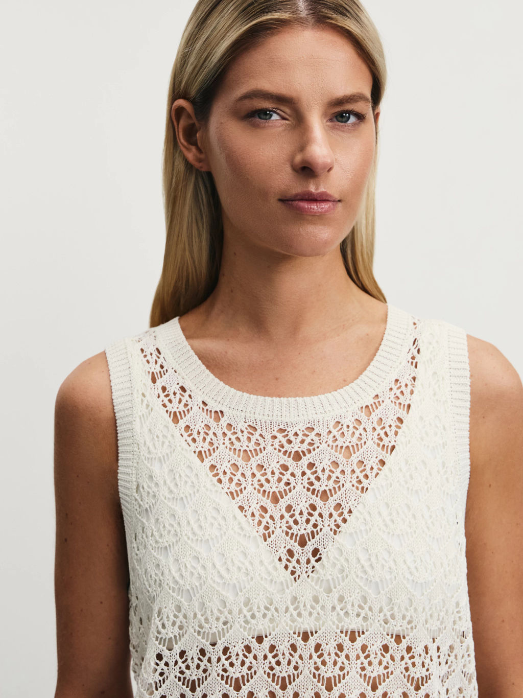 Топ ажурной вязки из вискозы / Zarina  фото 6