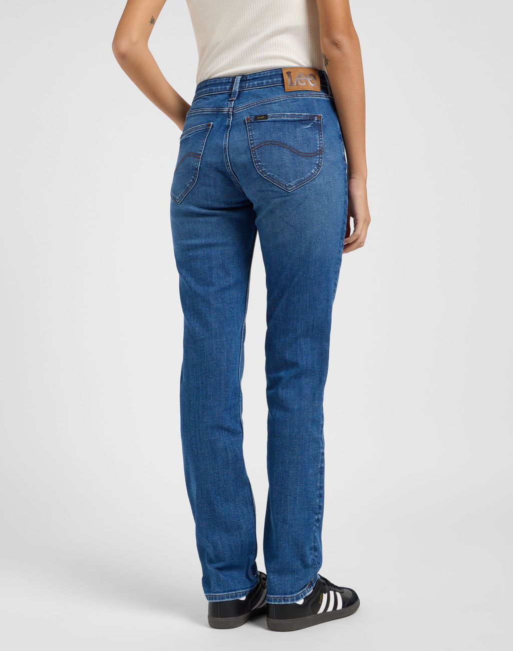 Джинсы женские