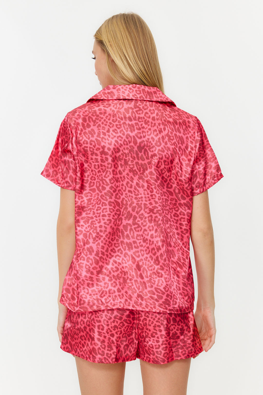 Trendyolmilla Pembe Cok Renkli Leopar Desenli Saten Sortlu Dokuma Pijama Tak?m? THMSS20PT0158 фото 14