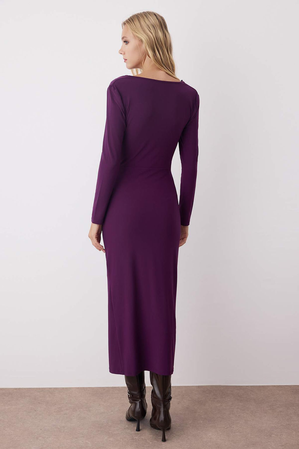 Murdum Duz Buzgulu Kay?k Yaka Astarl? Bodycone/Vucuda Oturan Maxi Orme Elbise TWOAW26EL00063