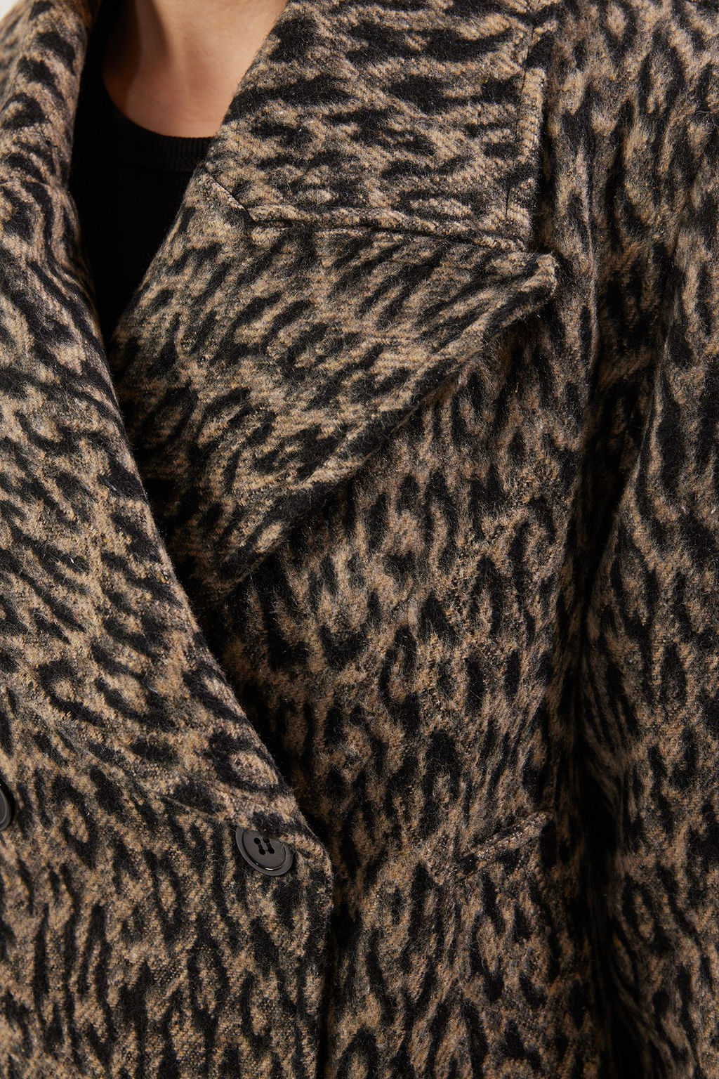 Trendyolmilla Cok Renkli Leopar Desenli Kruvaze Oversize K?sa Kaban TWOSS25KB00002  фото 4