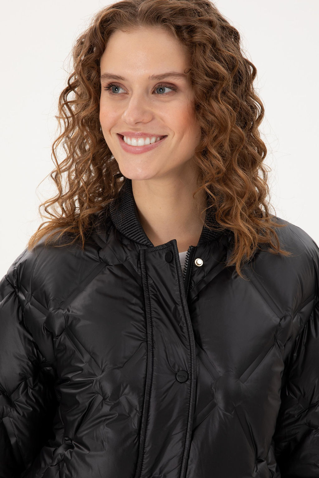 Женское черное пальто Неожиданная скидка в корзине