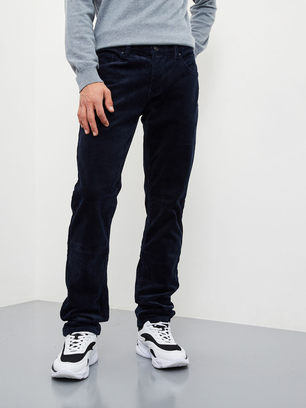 Утепленные мужские вельветовые брюки прямого кроя на флисе - Mossmore фото 17